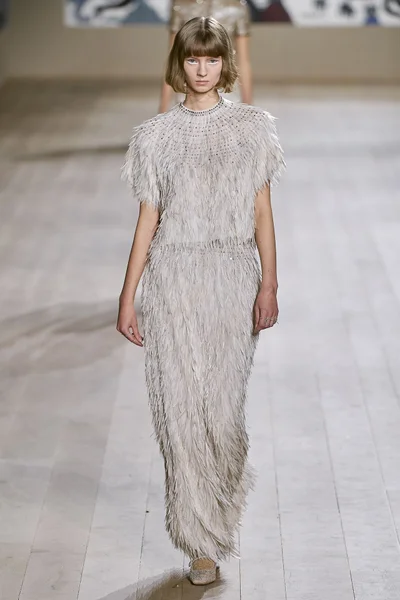 Look 34